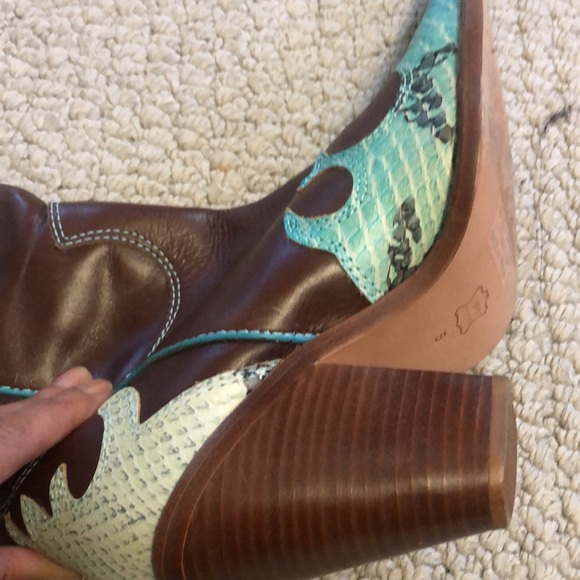 Cowboy boots - Picture 6 of 6